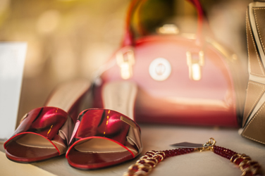 Faut-il investir en Bourse dans l’action du groupe LVMH dont le résultat du 3e trimestre déçoit ?